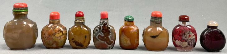 8 Snuff Bottles. Wohl China, Japan antik.