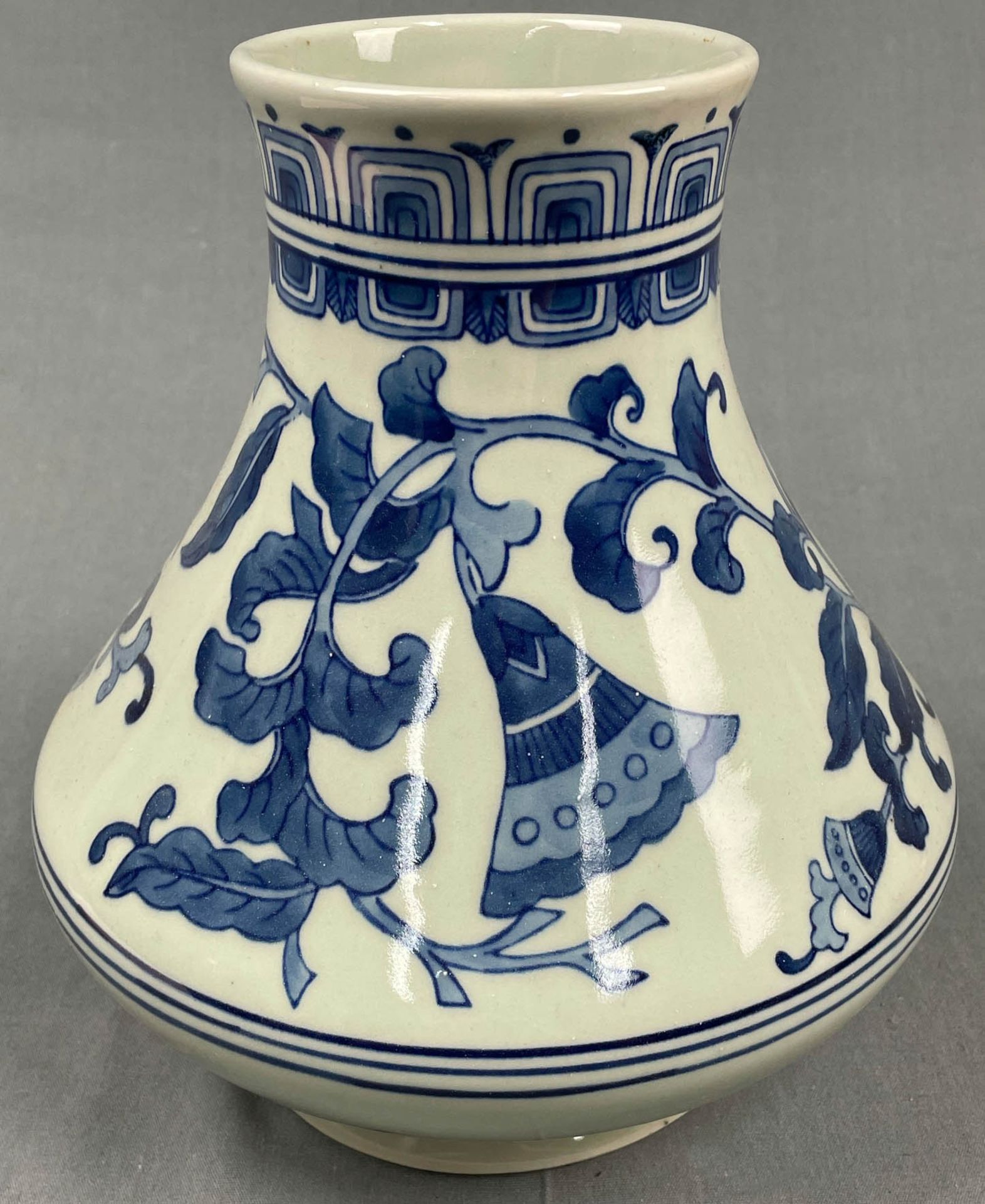 Vase. Blau / Weiß Porzellan. Marke. Wohl China antik. - Bild 3 aus 11