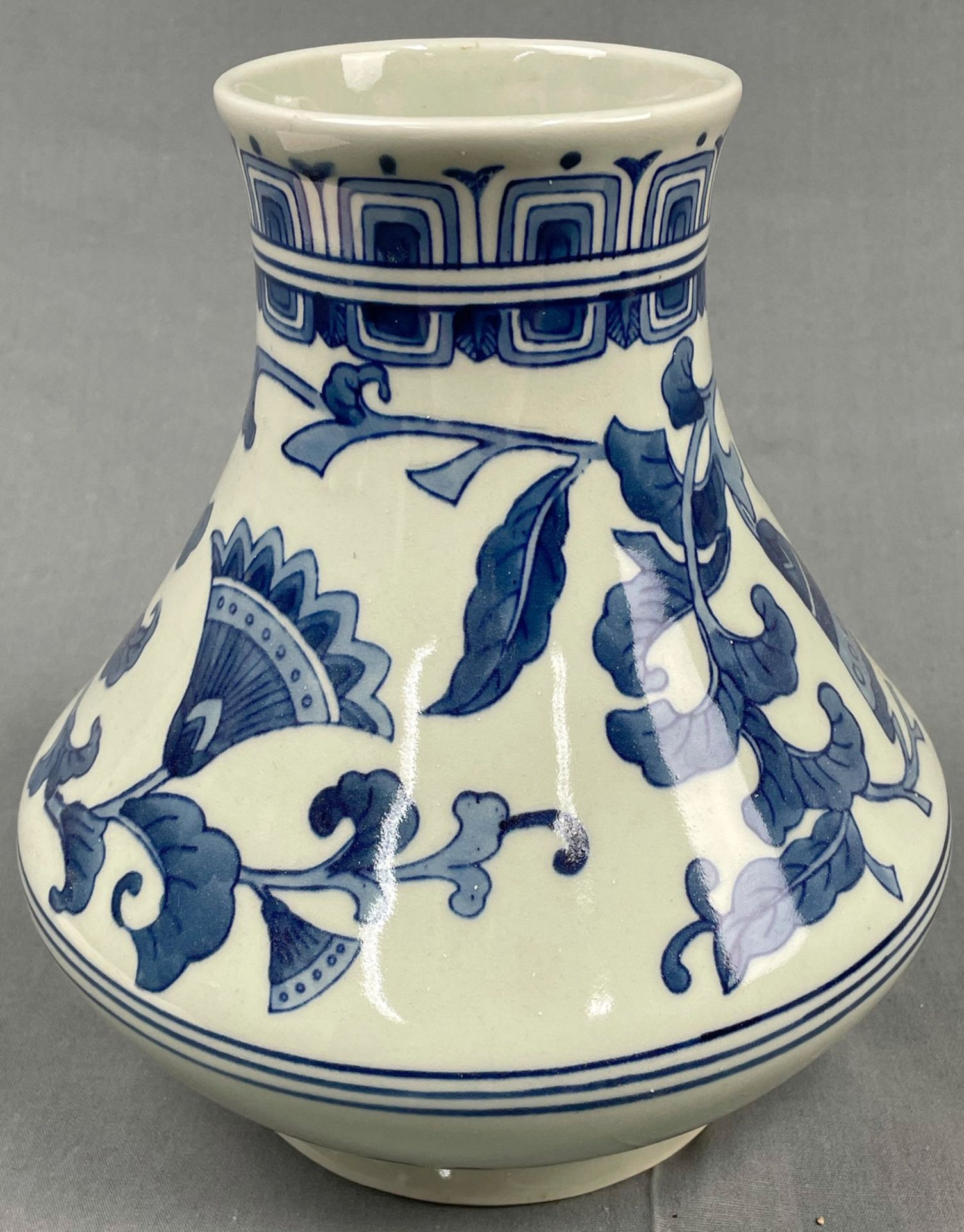 Vase. Blau / Weiß Porzellan. Marke. Wohl China antik. - Bild 2 aus 11