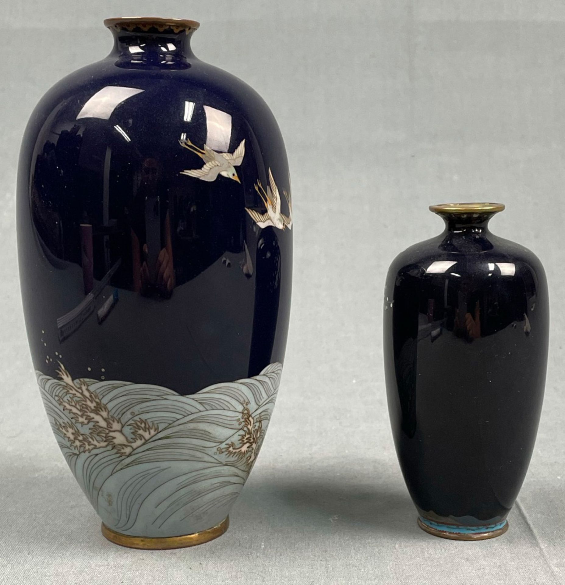 2 Cloisonné Vasen. Wohl Japan antik. - Bild 3 aus 7