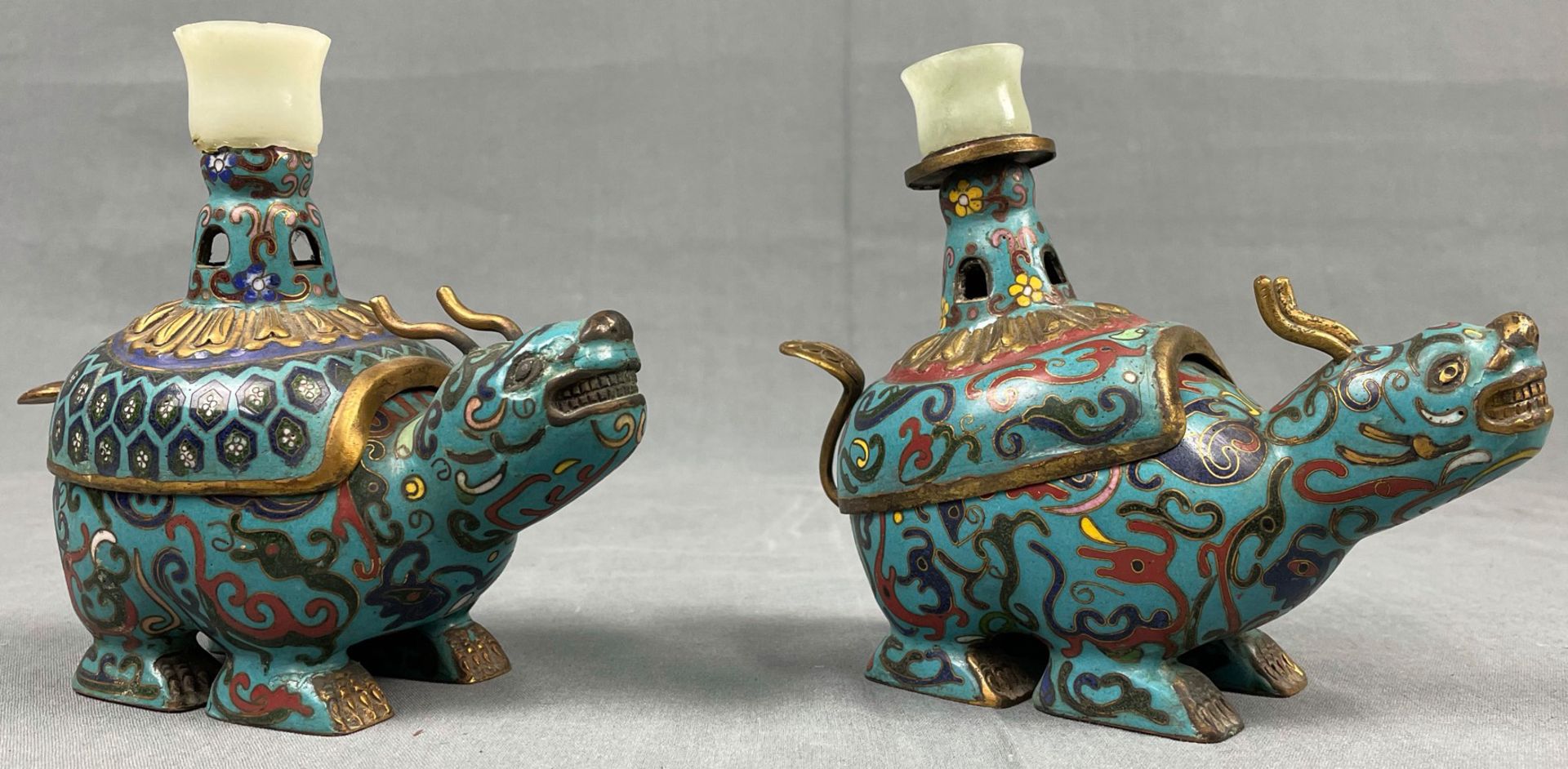 2 Deckelgefäße. Cloisonné. Weihrauchbrenner? Wohl China alt.