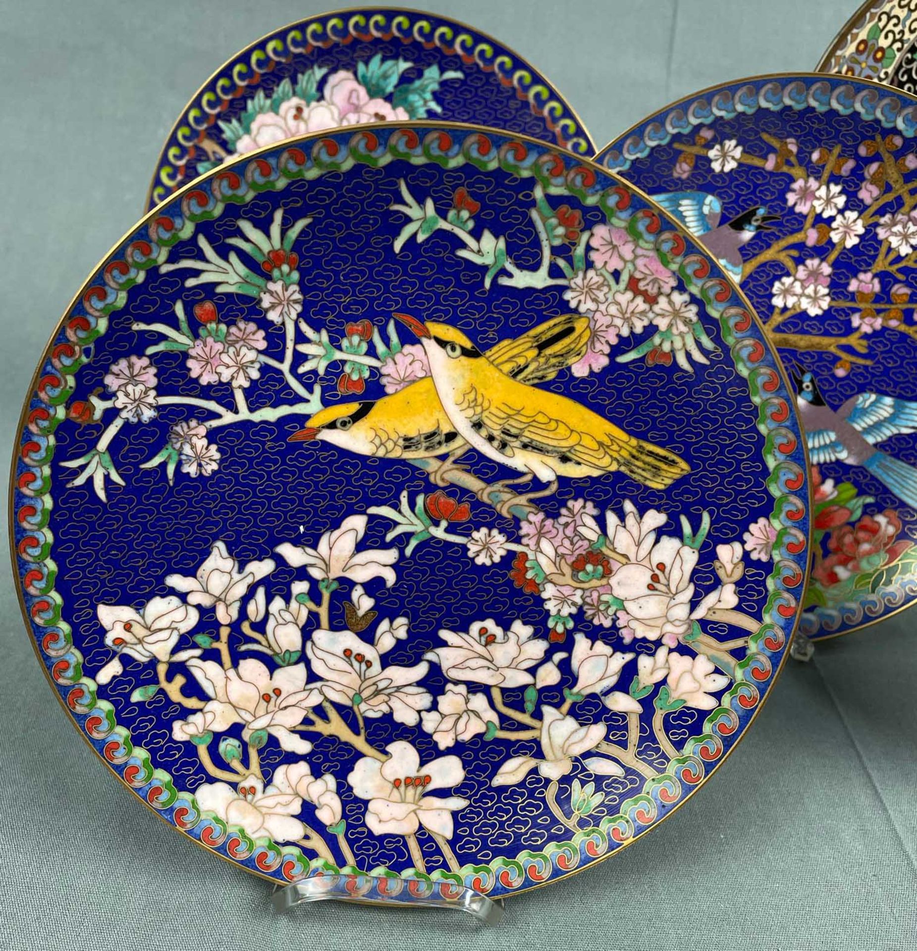 5 Cloisonne Teller. Wohl Japan alt / antik. - Image 2 of 8