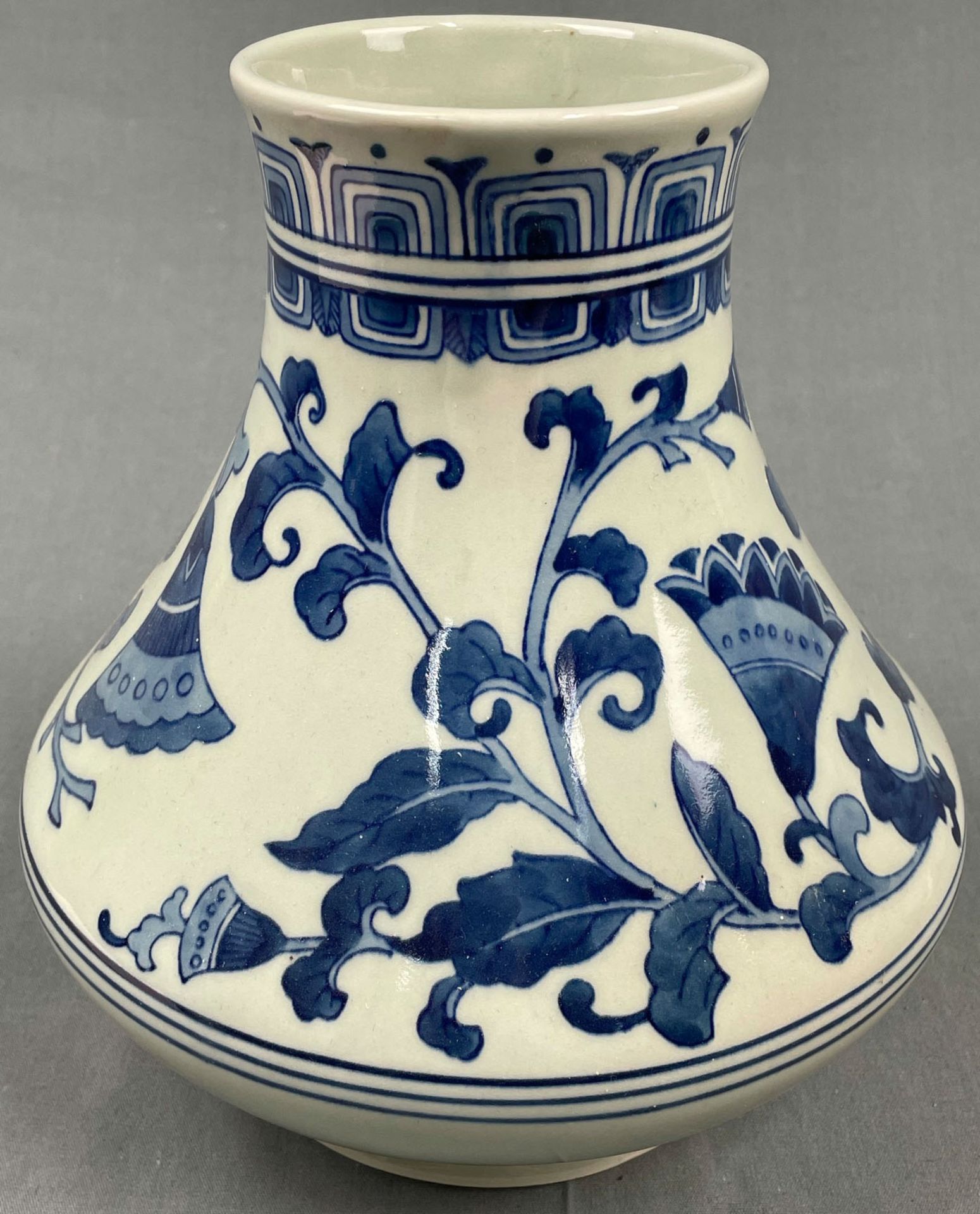 Vase. Blau / Weiß Porzellan. Marke. Wohl China antik. - Bild 4 aus 11