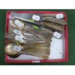 An American sterling part cutlery service of 32 pieces, 30.8 ozt excluding knives TO BID ON THIS LOT