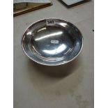 A low silver footed bowl, Birmingham 1943, 8.8 ozt TO BID ON THIS LOT AND FOR VIEWING APPOINTMENTS