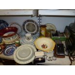 A mixed lot including Wedgwood Jasperware trinket boxes and pin trays, decorative cabinet plates,