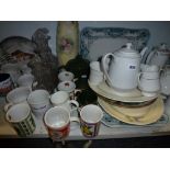 A Royal Albert Belinda pattern part tea and dinner service including meat plates, teapot, coffee