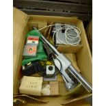 A quantity of photographic equipment including a boxed Auto Print Washer, a projector screen,