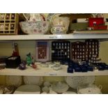 A quantity of thimbles in display cases and boxed including Sutherland, six Franklin Mint trinket