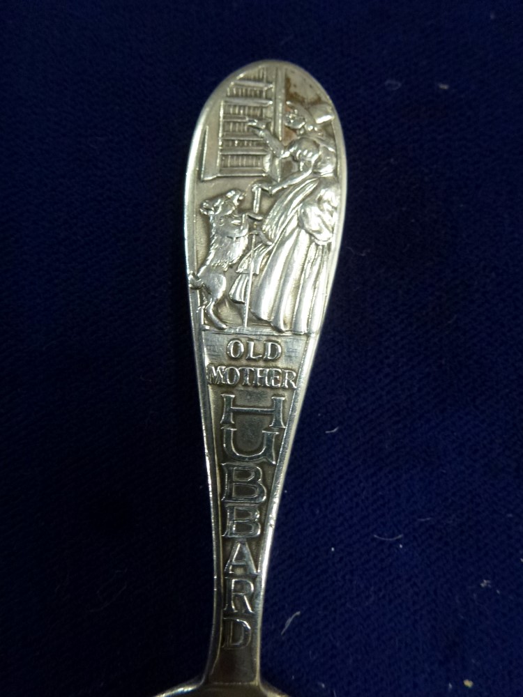 A silver wishbone sugar tongs, Birmingham 1929; a stamp box, Birmingham 1899; and an Old Mother - Image 3 of 3