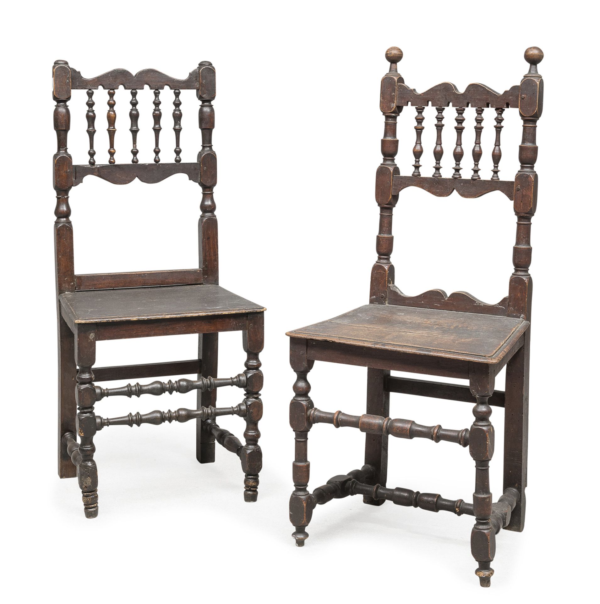 PAIR OF WALNUT CHAIRS VENETO 18TH CENTURY