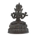 A TIBETAN BRONZE SCULPTURE OF TARA. FIRST HALF 20TH CENTURY.