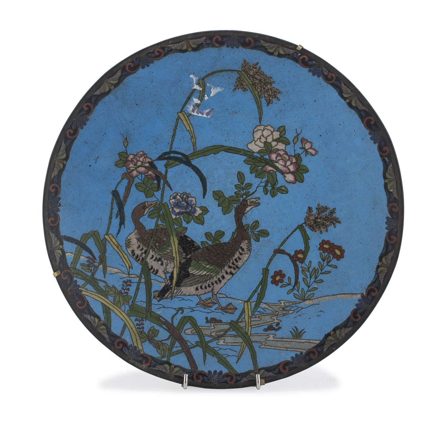 A JAPANESE CLOISONNÈ METAL DECORATED DISH. END 19TH EARLY 20TH CENTURY.