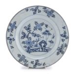 A CHINESE WHITE AND BLUE PORCELAIN DISH LATE 18TH CENTURY.