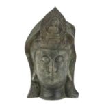 A CHINESE BRONZE HEAD DEPICTING GUANYIN. 20TH CENTURY.
