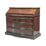 ITALIAN DROP-LEAF CHEST OF DRAWERS IN WALNUT BRIAR 18TH CENTURY