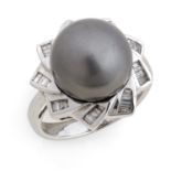 WHITE GOLD RING WITH THAITI PEARL