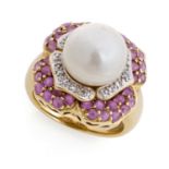 GOLD RING WITH PEARL DIAMONDS AND PINK SAPPHIRES