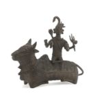 A FAR EAST BURNISHED PATINA BRONZE DEPICTING KING ON BULL. EARLY 20TH CENTURY.