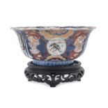 A JAPANESE POLYCHROME PORCELAIN BOWL SECOND HALF 19TH CENTURY.