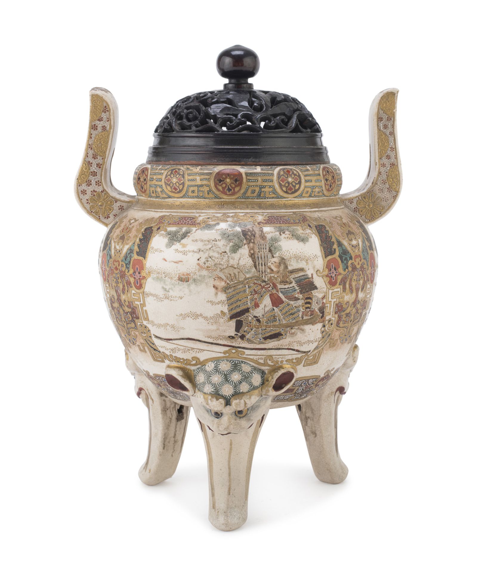 A JAPANESE POLYCHROME AND GOLD PORCELAIN CENSER LATE 19TH EALRY 20TH CENTURY.