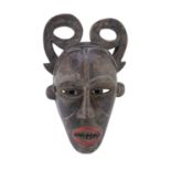 A CONGOLESE YOMBE CULTURE MASK 20TH CENTURY.