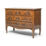 COMMODE IN WALNUT AND CAROB CENTRAL ITALY LATE 18TH CENTURY