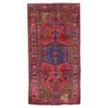 PERSIAN VISS CARPET EARLY 20TH CENTURY