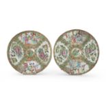 A PAIR OF CHINESE PORCELAIN DISHES. CANTON EARLY 20TH CENTURY.