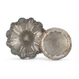 SILVER-PLATED FRUIT BOWL AND SALVER UNITED KINGDOM LATE 19th CENTURY