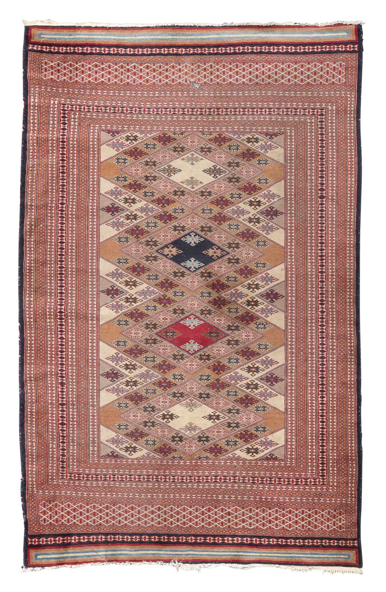 PAKISTAN RUG MID-20TH CENTURY