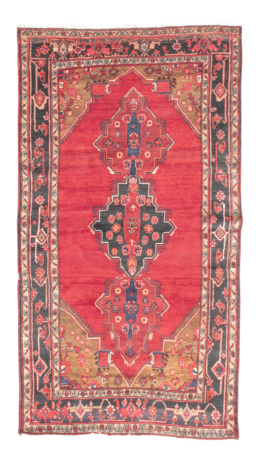 YAHYALI ANATOLIC CARPET MID-20TH CENTURY