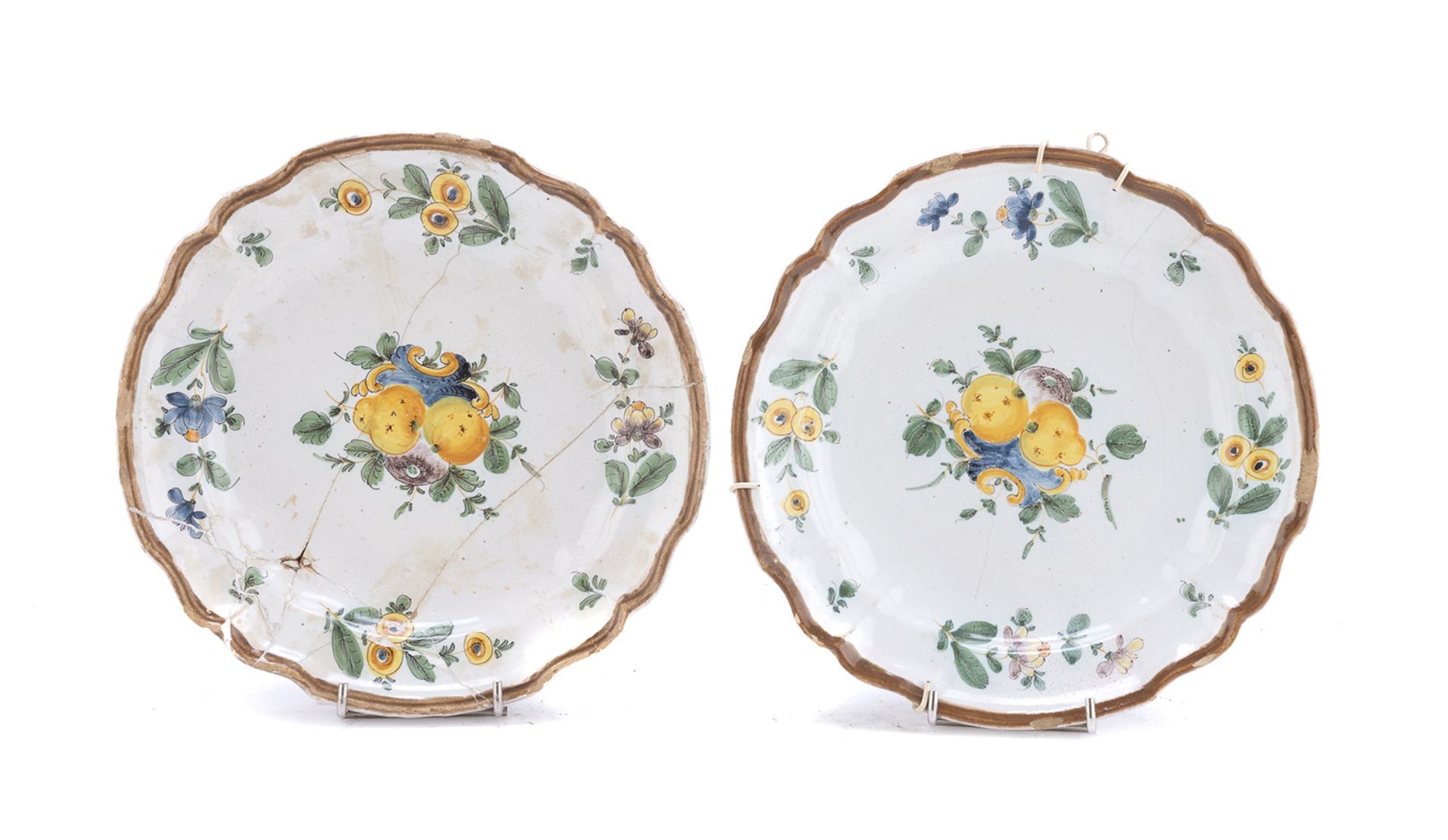 PAIR OF MAJOLICA PLATES NORTHERN ITALY 18th CENTURY