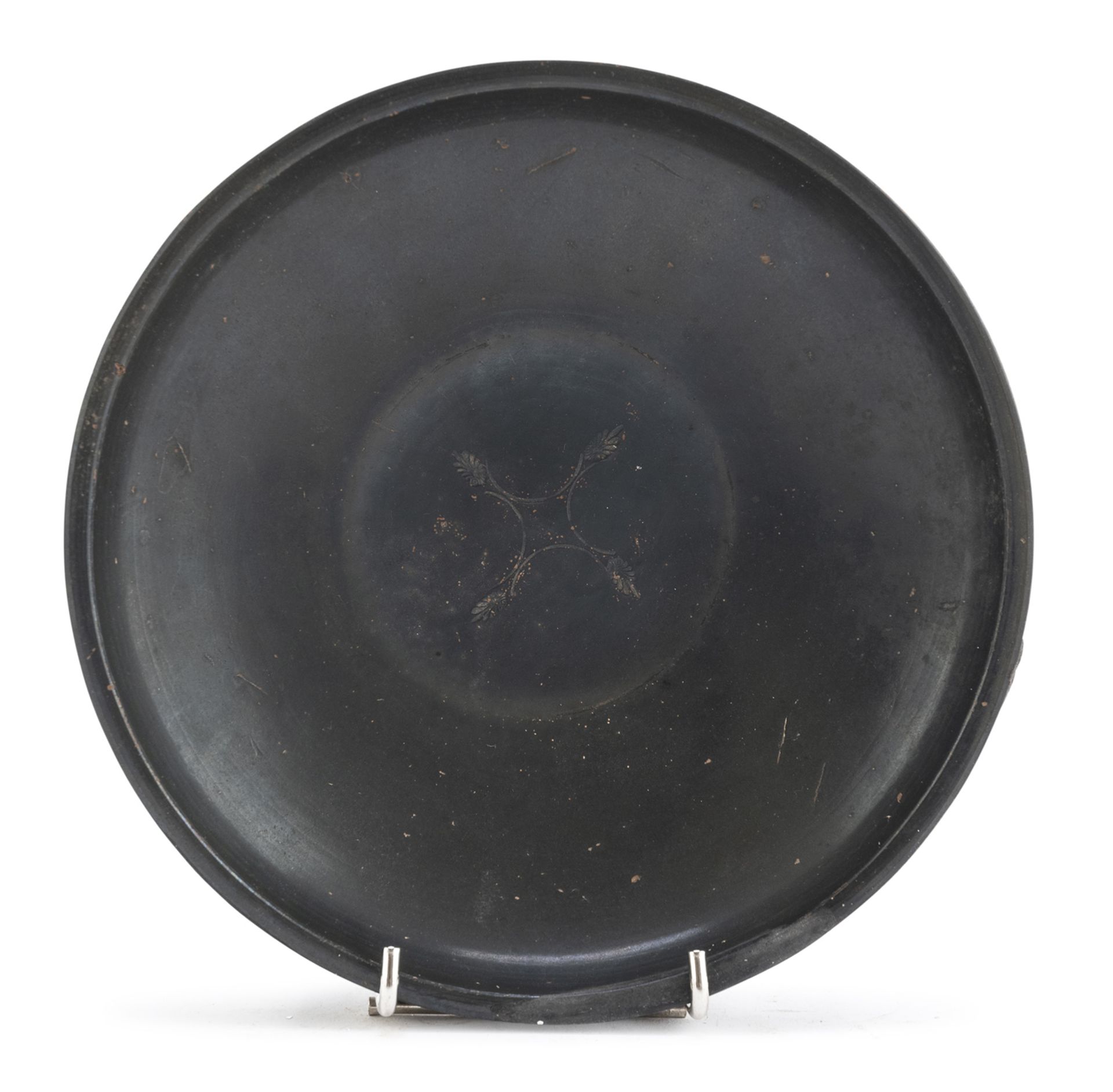 PLATE WITH BLACK PAINT 6TH CENTURY BC (not exportable from Italy)