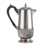 SILVER-PLATED MILK JUG UK EARLY 20TH CENTURY