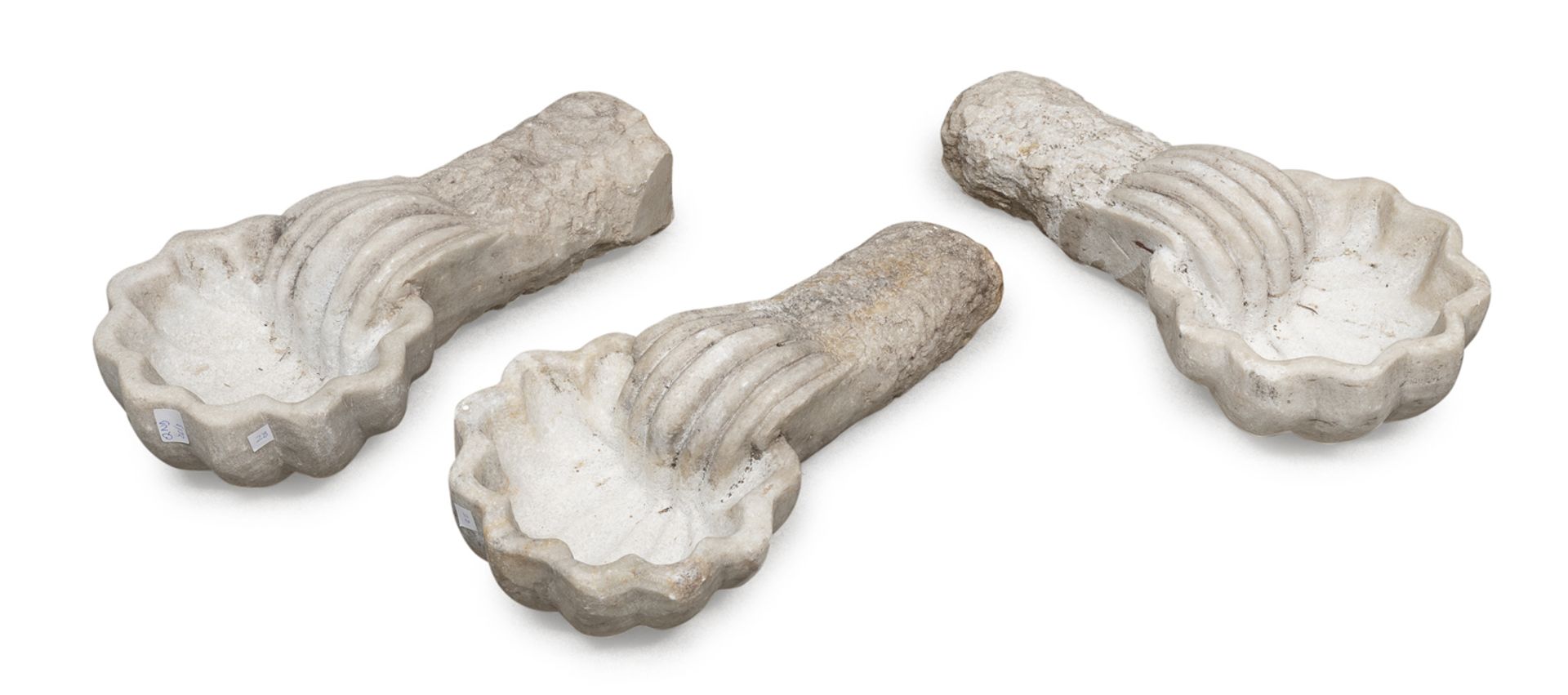 THREE SMALL STOUPS IN WHITE MARBLE 17th CENTURY