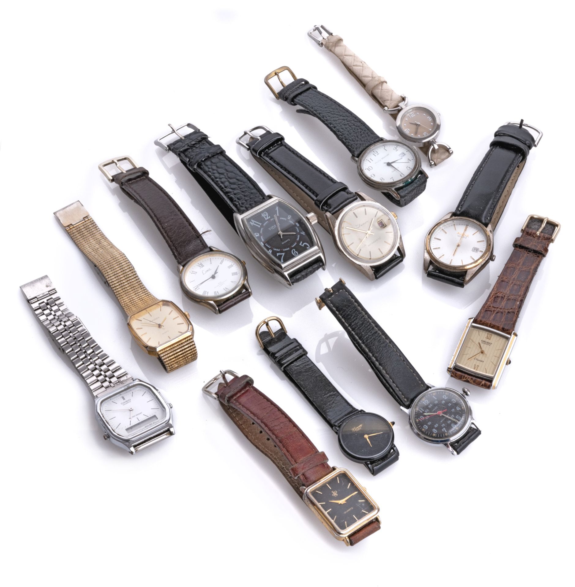 TWELVE VINTAGE WRIST WATCHES