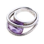 GOLD RING WITH CENTRAL AMETHYST AND DIAMONDS