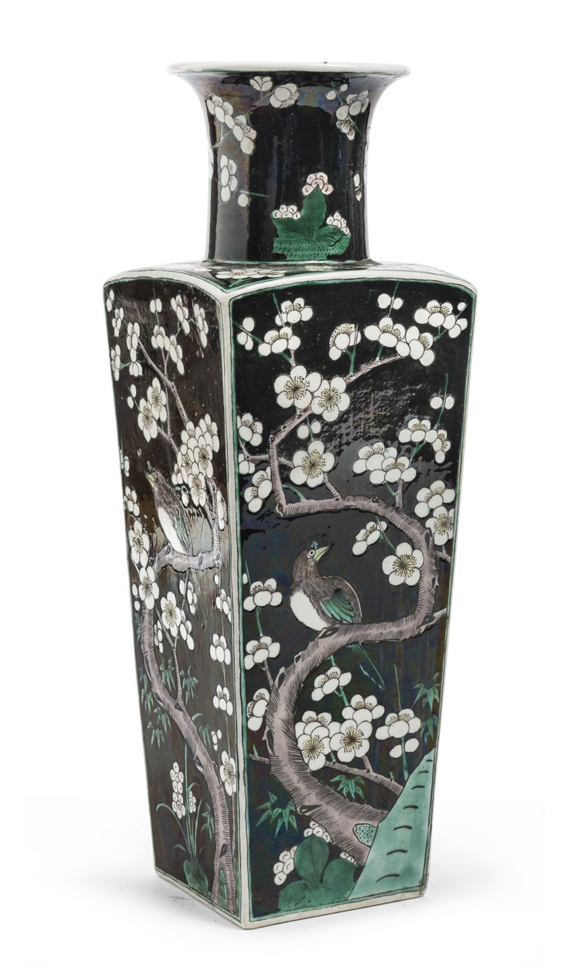 A CHINESE PORCELAIN POLYCHROME DECORATED ON BLACK GROUND VASE LATE 19TH EARLY 20TH CENTURY.