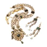 PARURE OF GOLD EARRINGS AND NECKLACE