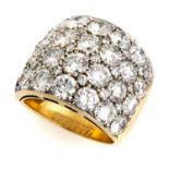 MAGNIFICENT GOLD BAND RING WITH DIAMONDS