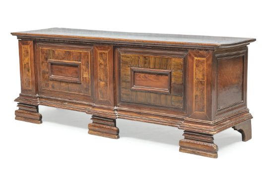 WALNUT CHEST VENETO 17th CENTURY