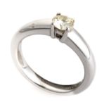 WHITE GOLD SOLITAIRE RING WITH CENTRAL DIAMOND