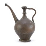 AN INDIAN BRONZE PITCHER EARLY 20TH CENTURY.