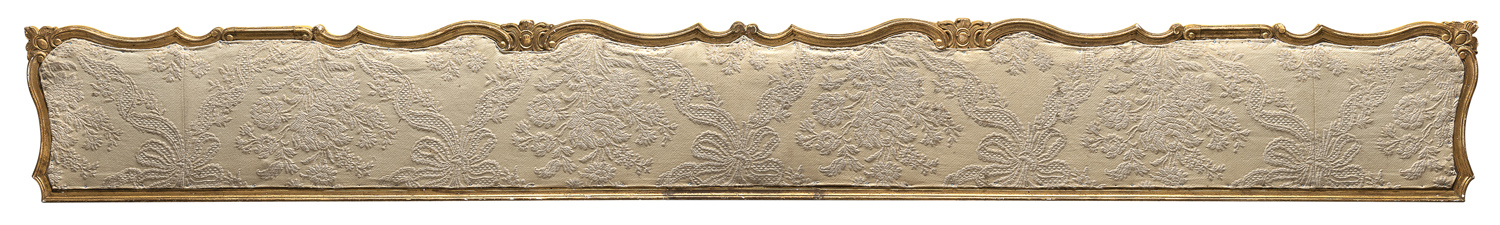 LARGE VALANCE ELEMENTS OF THE 18TH CENTURY