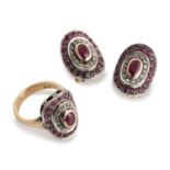 PARURE OF GOLD EARRINGS AND RING WITH RUBIES AND DIAMONDS