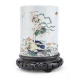 AN IMPORTANT CHINESE POLYCHROME ENAMELED PORCELAIN BRUSH POT EARLY 19TH CENTURY.