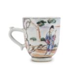 A CHINESE POLYCHROME ENAMELED PORCELAIN CUP EARLY 19TH CENTURY.
