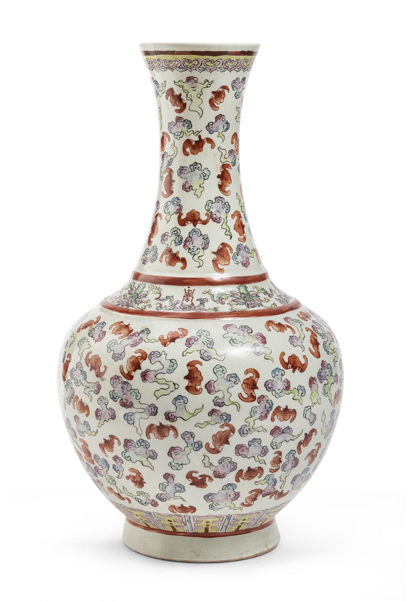A CHINESE POLYCHROME ENAMELED PORCELAIN VASE LATE 19TH EARLY 20TH CENTURY.
