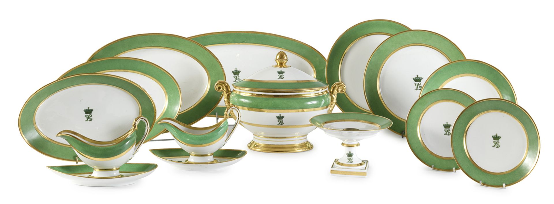 BEAUTIFUL PORCELAIN DINNER SET 19th CENTURY